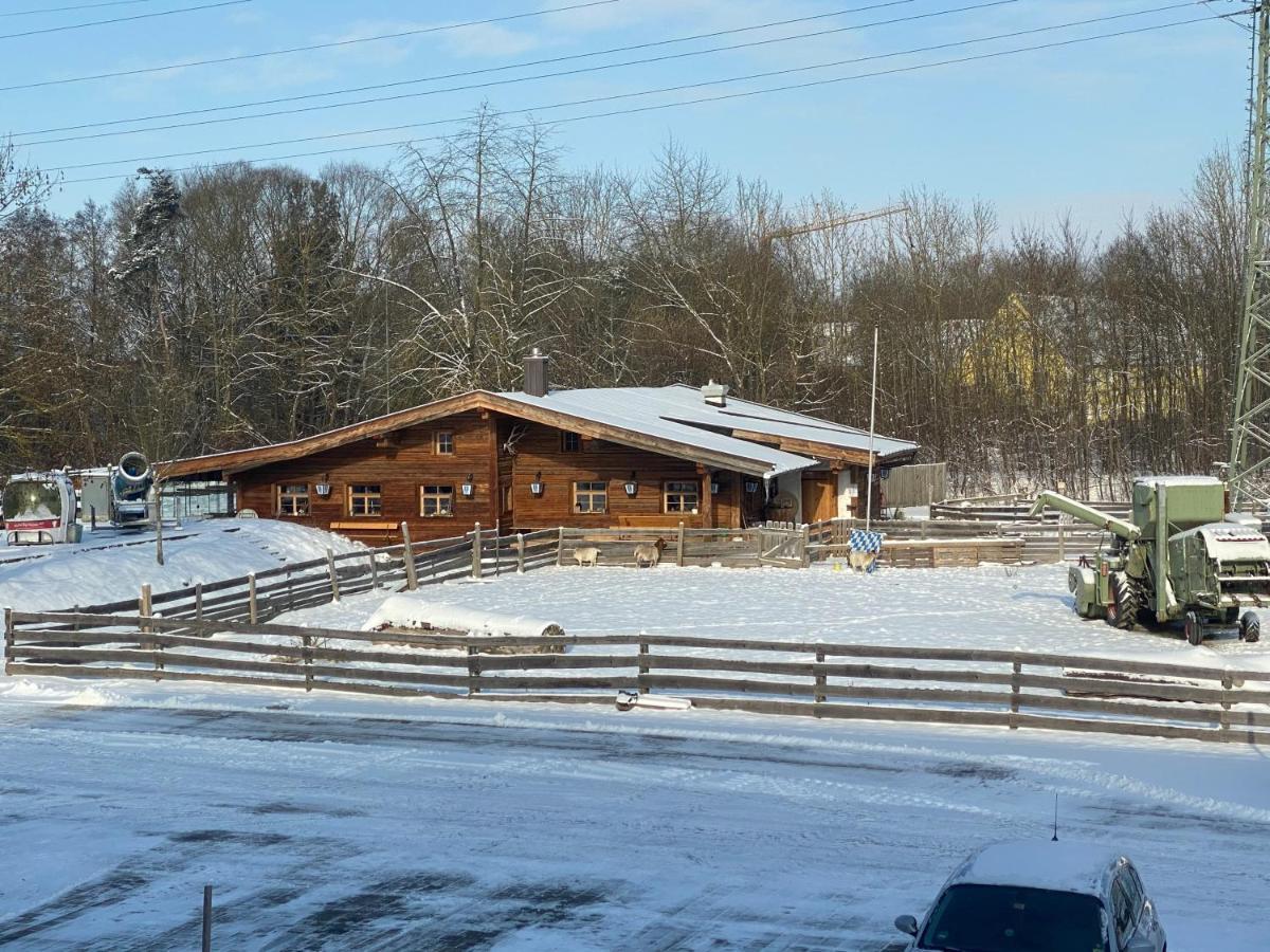 Hotel Am Interpark Großmehring Eksteriør bilde