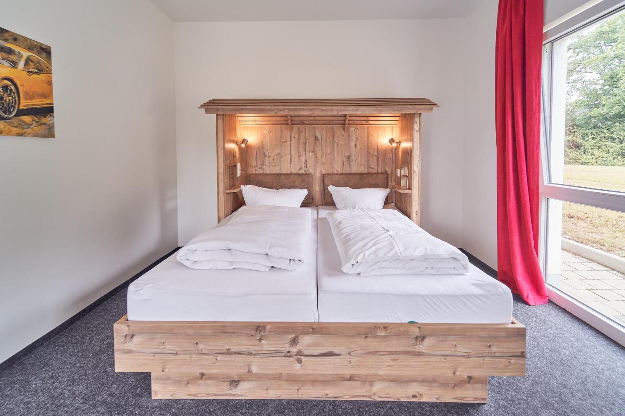 Hotel Am Interpark Großmehring Eksteriør bilde