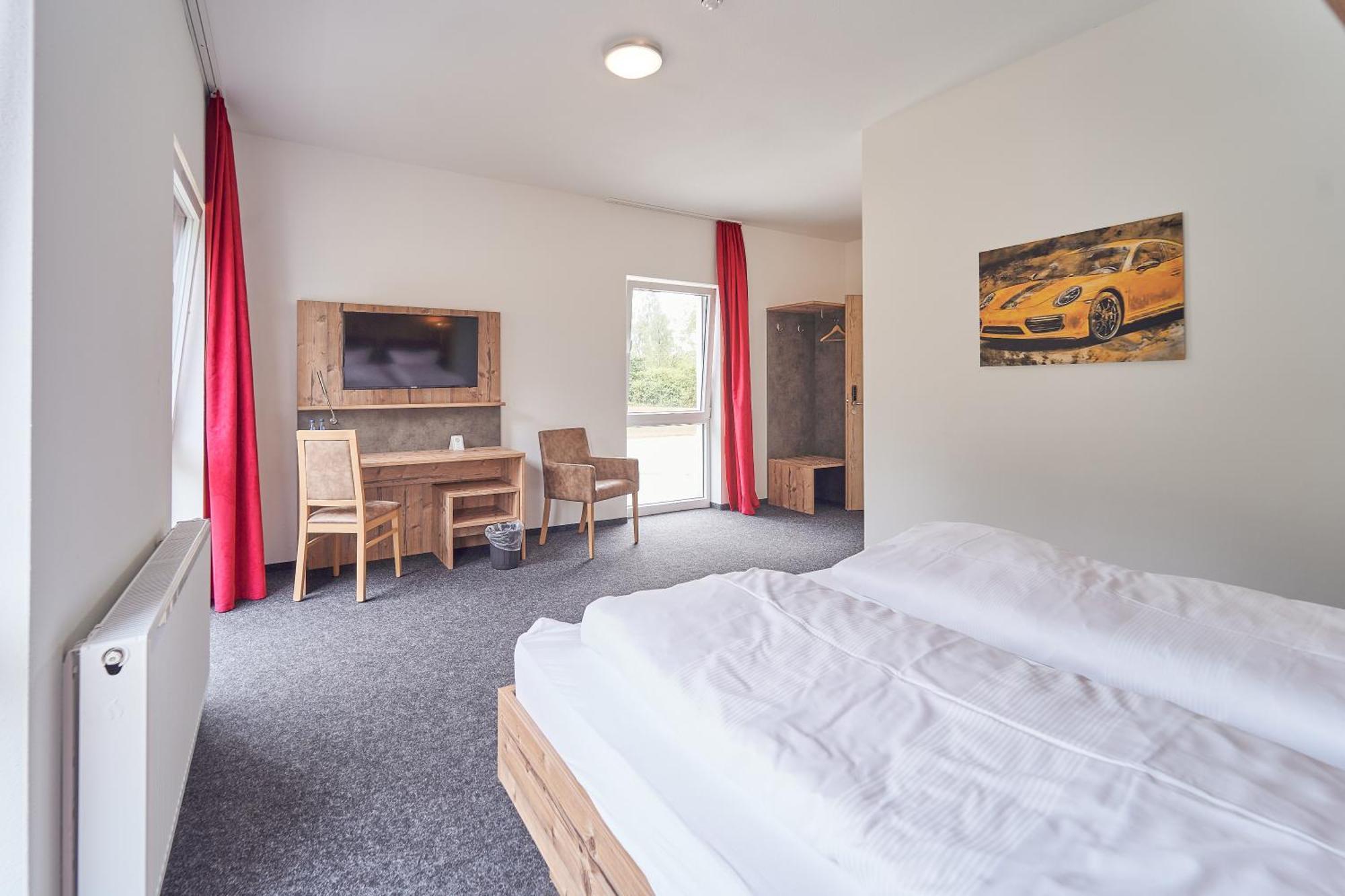 Hotel Am Interpark Großmehring Eksteriør bilde